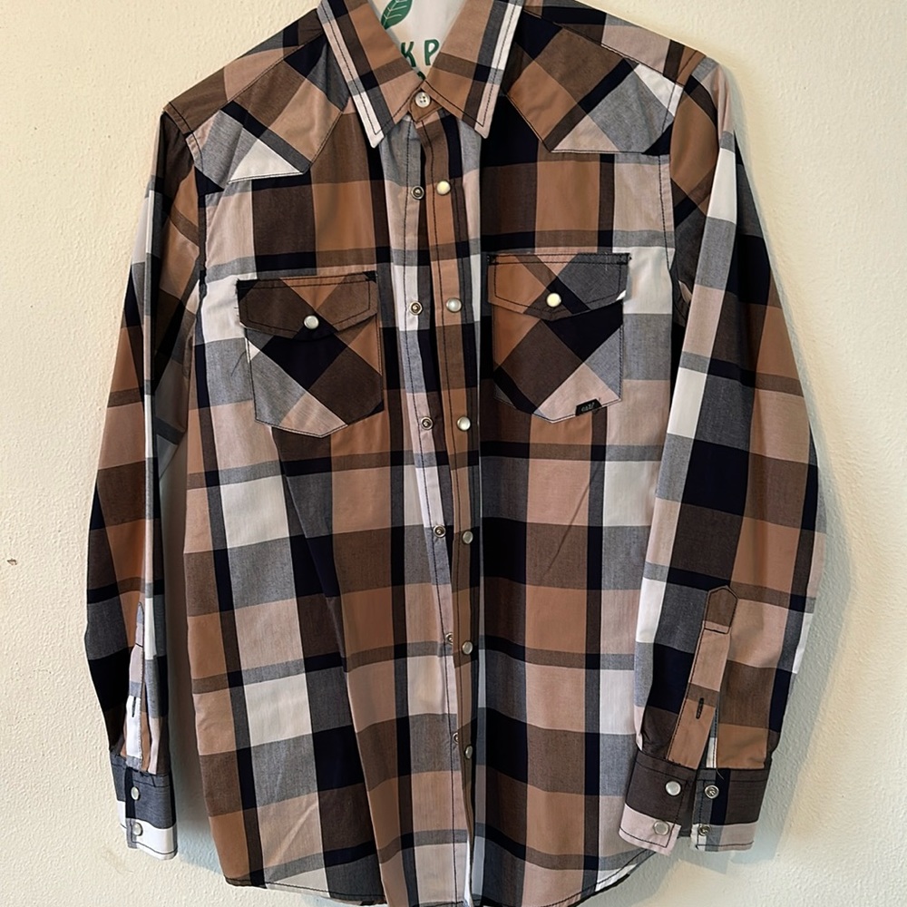 Coastal pearl snap button down long sleeve shirt men’s size small gently used